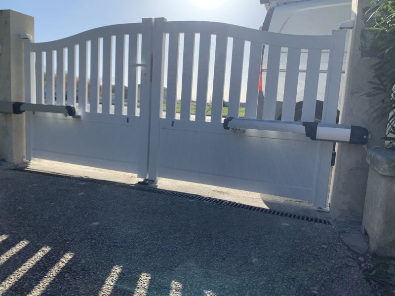 Remplacement d’un portail battant motorisé à Yvrac